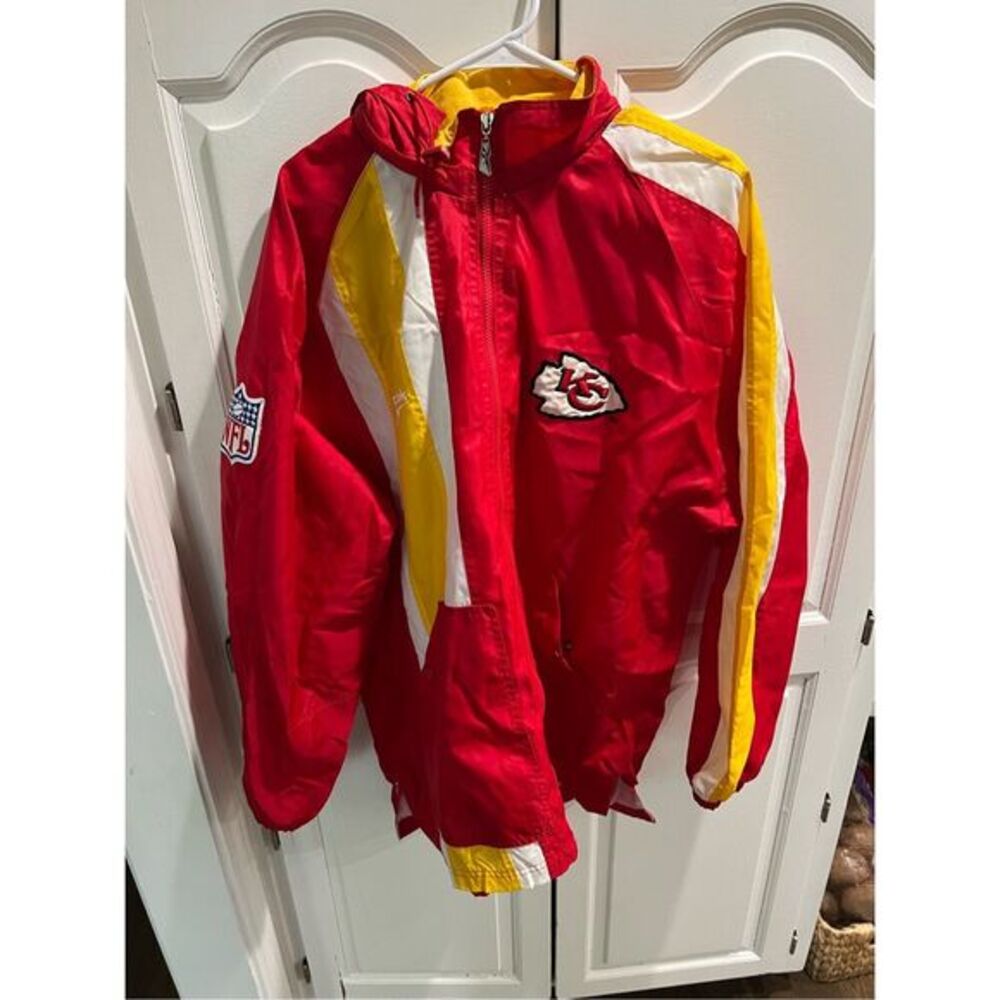 Vintage Chiefs Reebok NFL Pro Line Windbreaker Jacket L Red Yellow 90s Rare